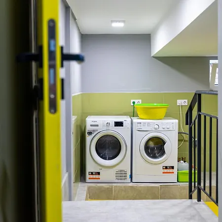 Green Cube Capsule Hostel-3